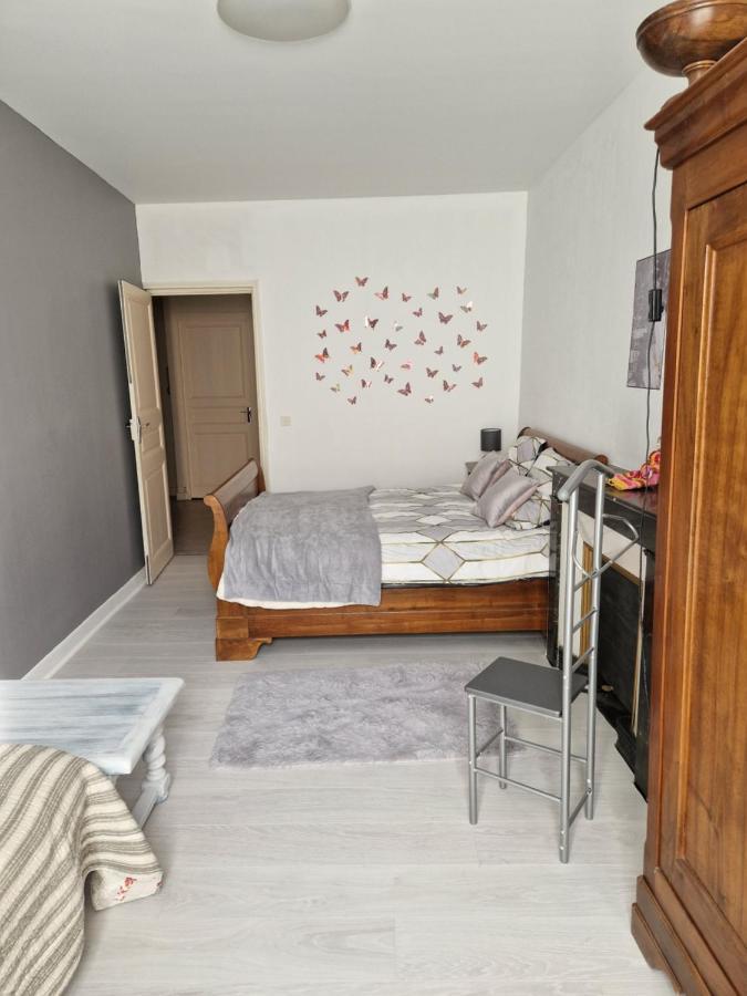 Appartement 120 M² Duplex Coeur Historique Au Calme Le Puy-en-Velay Exteriör bild