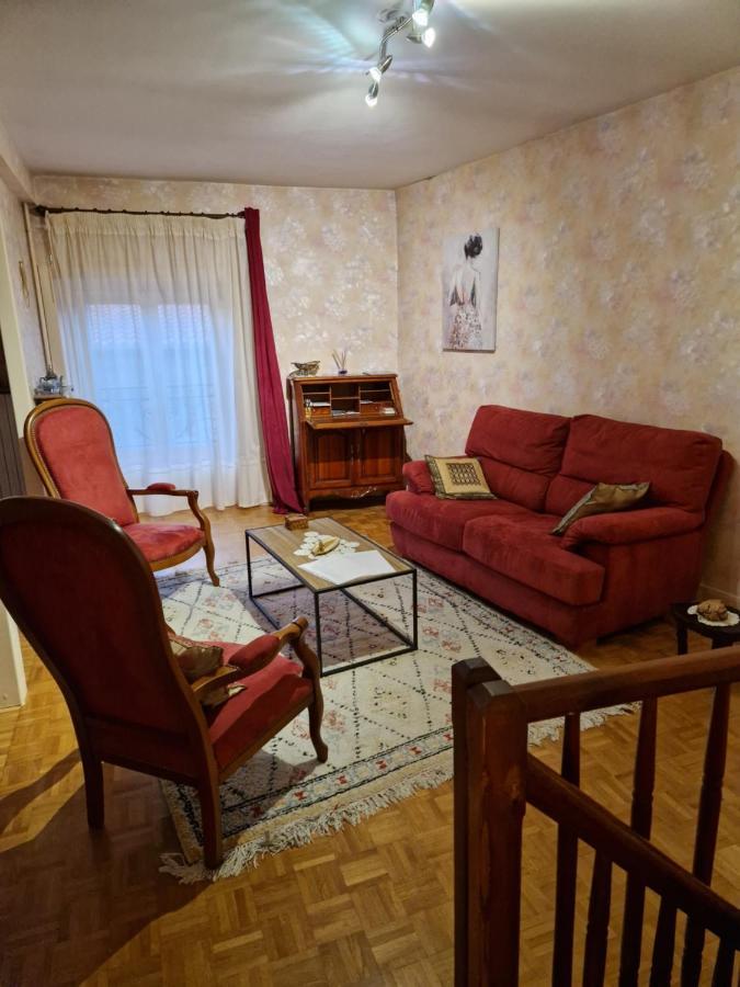 Appartement 120 M² Duplex Coeur Historique Au Calme Le Puy-en-Velay Exteriör bild